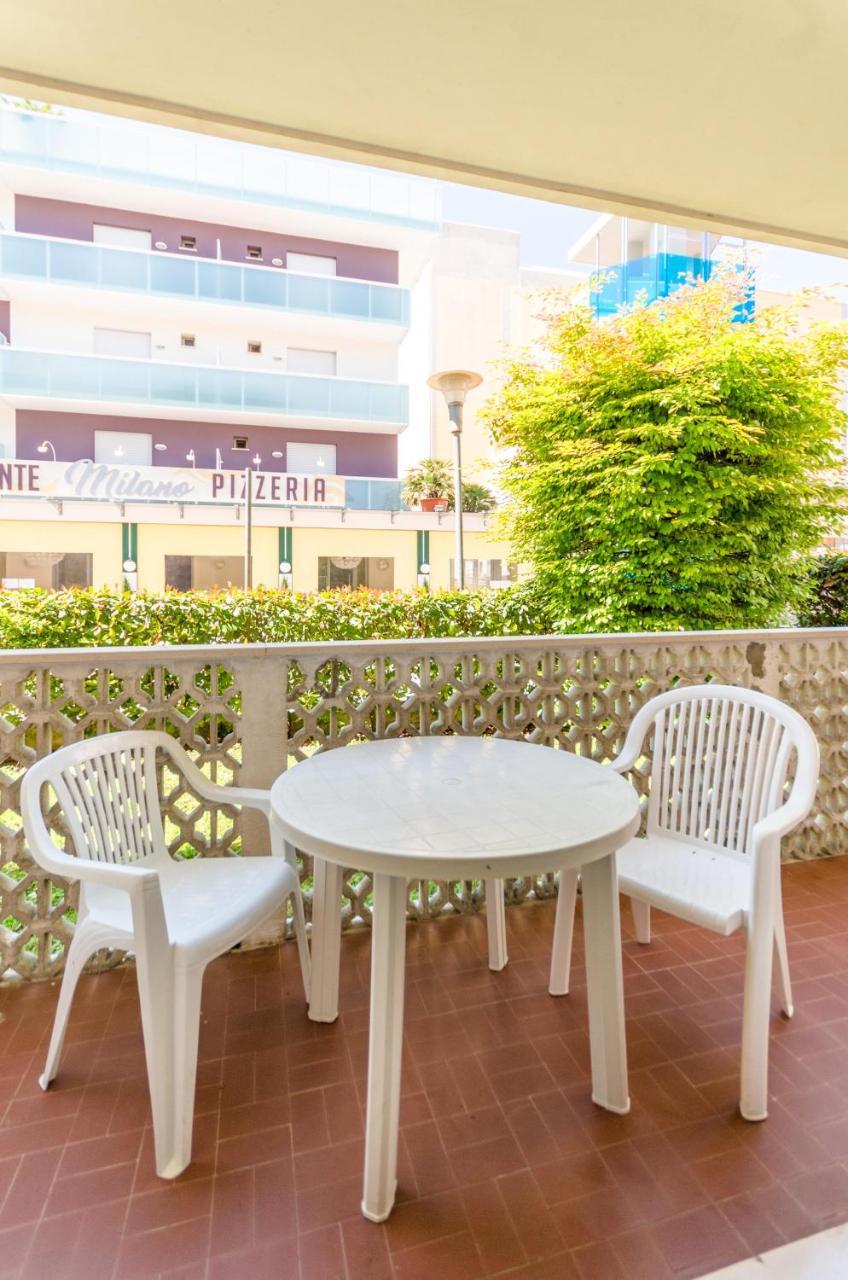 Clara Villa Bibione Exteriör bild